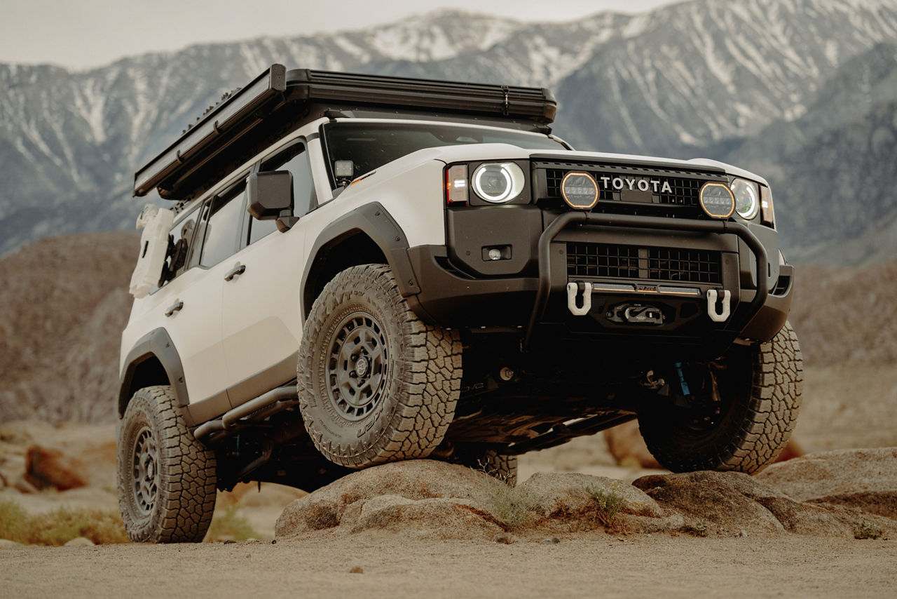 ち*ン様 ミナペルホネン/2025rosyロージィーネイビ/牛革ブラックロックト 2025 Toyota Land Cruiser - Black Rhino ROVER FORGED - Black
